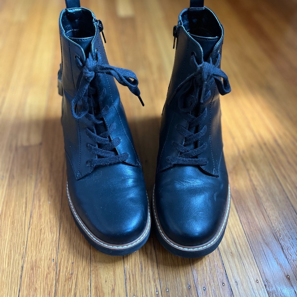 Naturalizer Combat Boot